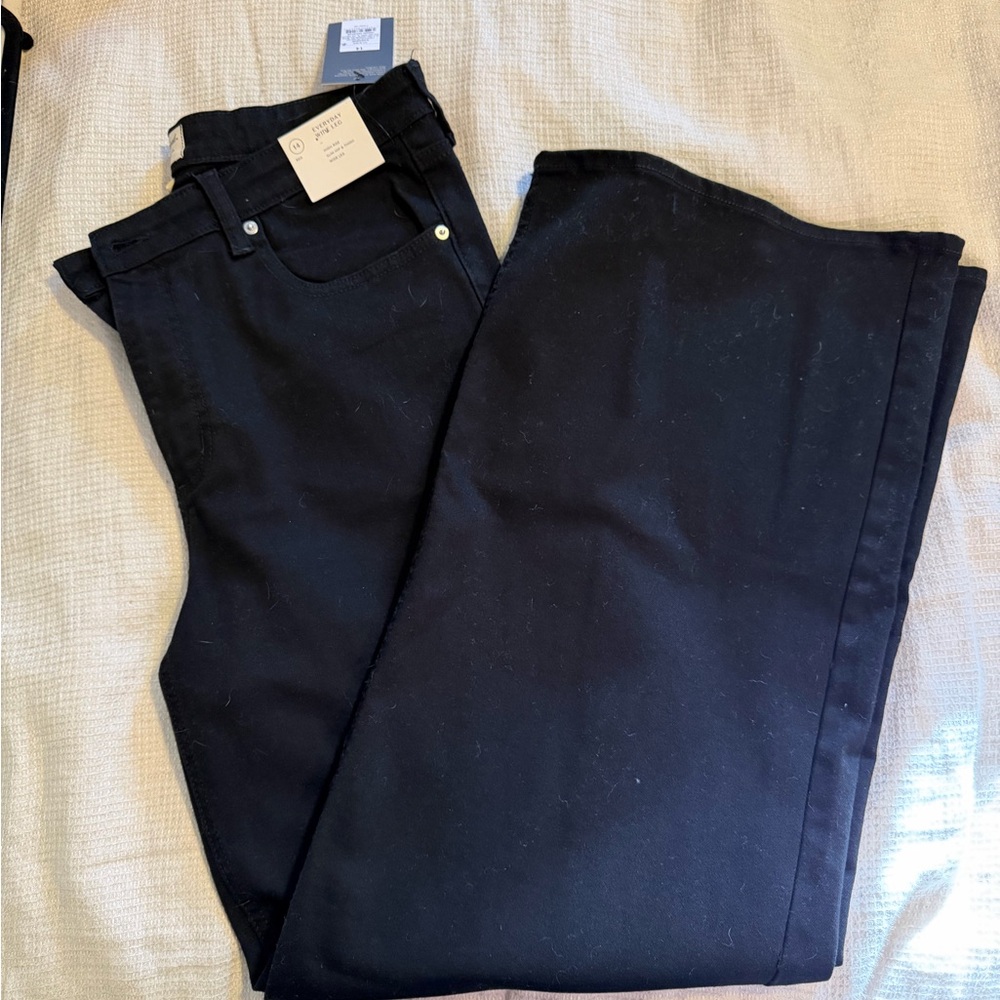 Universal thread wide leg jean